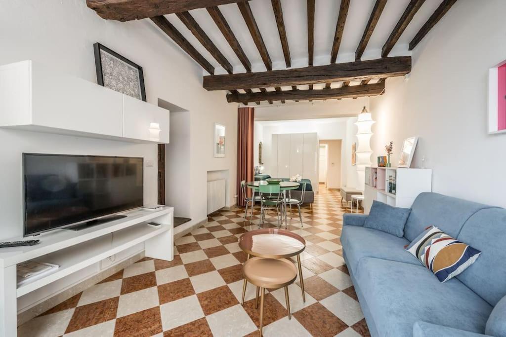 Casa Camilla - Arty Suite Nel Centro Storico Parma Ngoại thất bức ảnh
