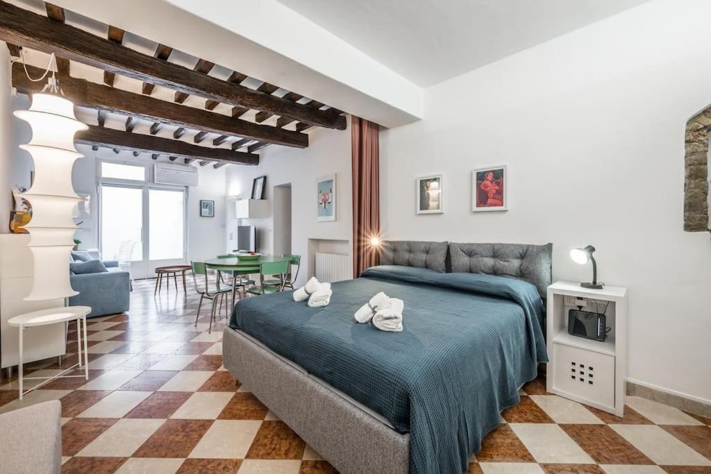 Casa Camilla - Arty Suite Nel Centro Storico Parma Ngoại thất bức ảnh