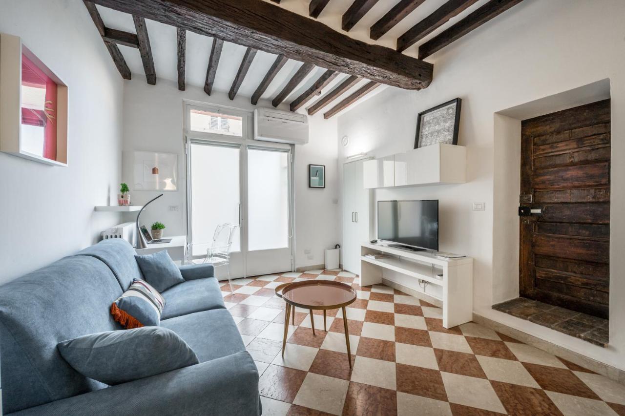 Casa Camilla - Arty Suite Nel Centro Storico Parma Ngoại thất bức ảnh